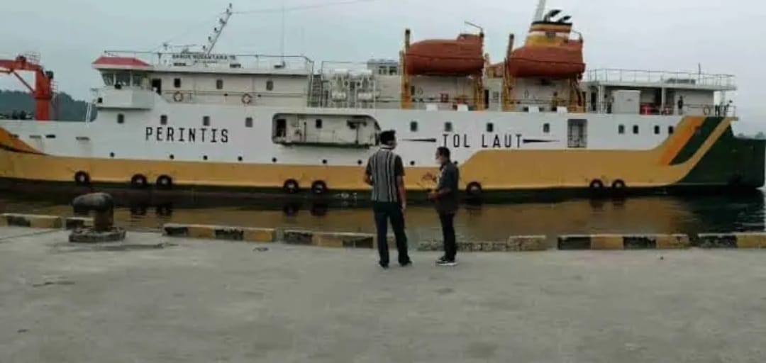 KM Sabuk Nusantara 78 salah satu armada milik PT Pelni melayani berbagai rute perairan Indonesia. Foto: Facebok KM Sabuk Nusantara 78