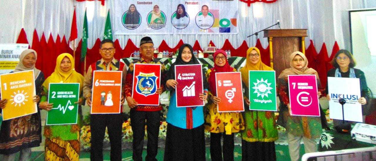 Pemda dan Aisyiyah Muna Barat komitmen turunkan angka pernikahan usia dini di Muna Barat. Foto: Ist.
