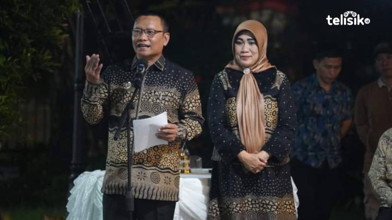 Penjabat Bupati Kolaka Utara, Saukanto Toding bersama Ketua TP PPK Kolaka Utara, Ir. Hj. Nina Harini Yuniarti Sukanto. Foto: Muh Risal H/Telisik