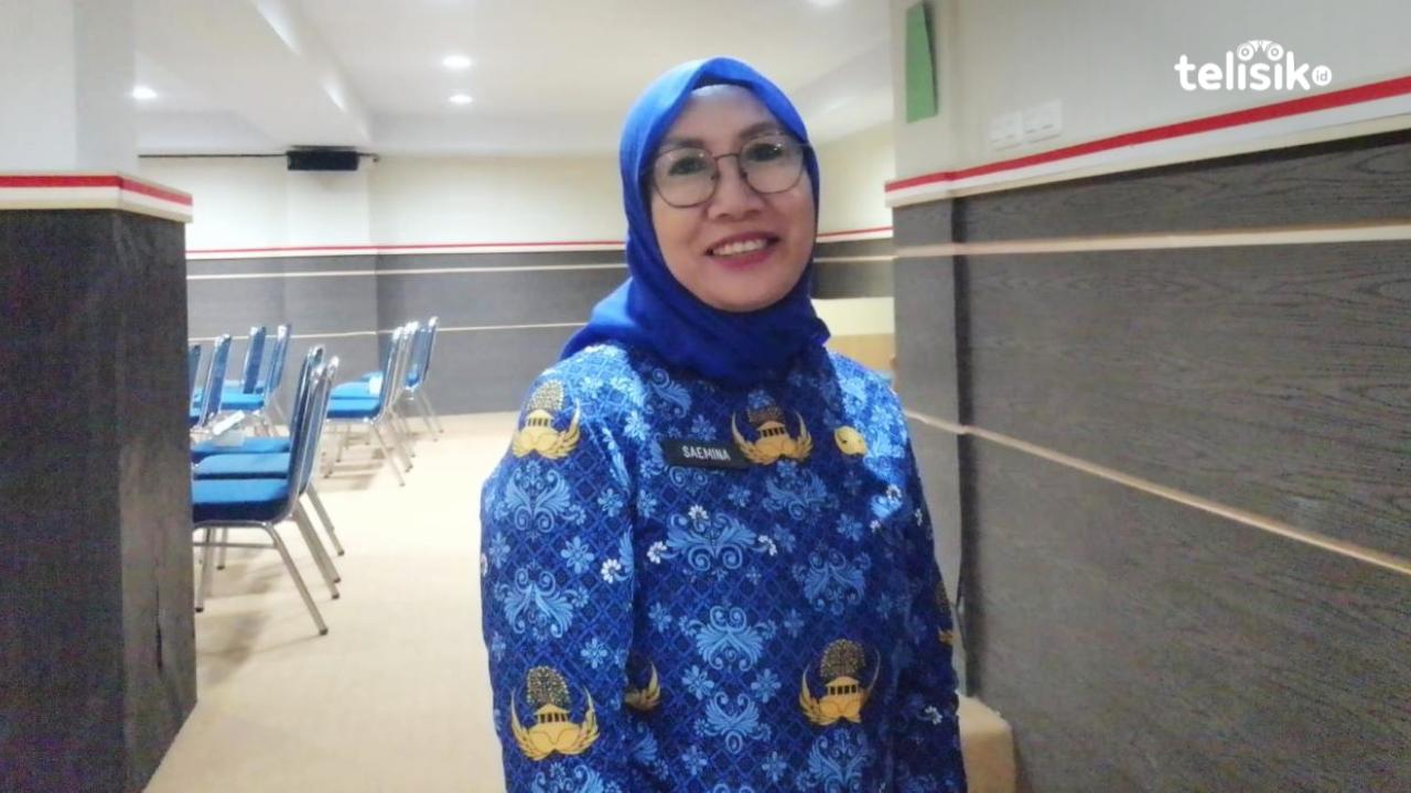 Kepala Dikmudora Kota Kendari, Saemina menyebut bahasa Tolaki telah diterapkan di SD dan SMP se-Kota Kendari. Foto: Nur Khumairah/Telisik