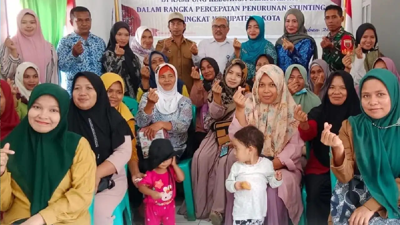 Tim Kerja Bidang Kependudukan Perwakilan BKKBN Sulawesi Tenggara melakukan Safari Stunting di 2 kabupaten di Pulau Muna. Foto: Facebook BKKBN Sulawesi Tenggara