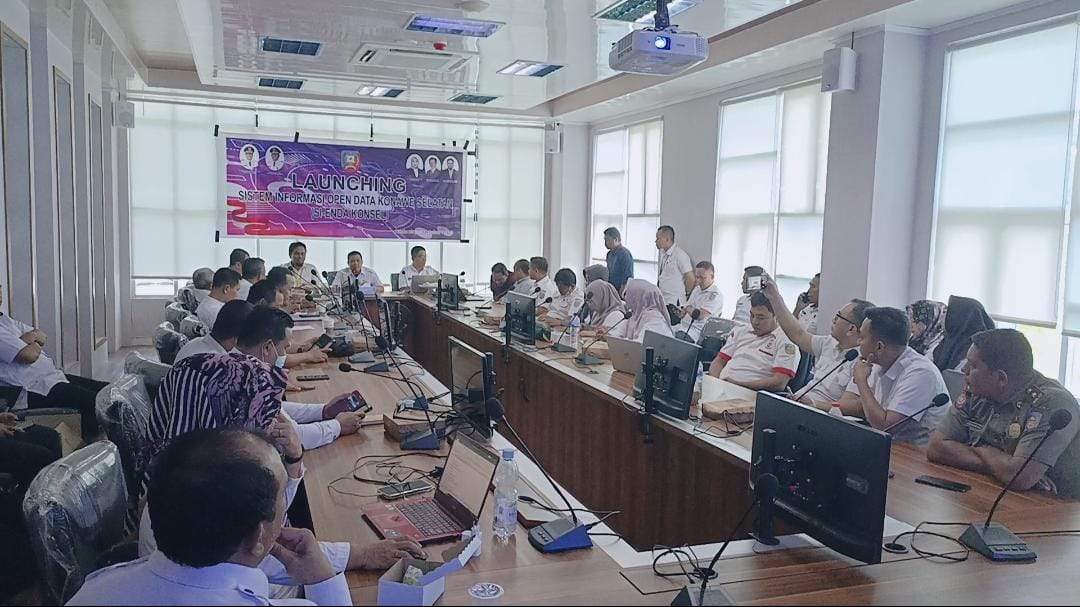 Pemerintah Kabupaten Konawe Selatan resmi meluncurkan SI-ENDA KONSEL yang menjadi upaya untuk menghasilkan kebijakan yang tepat dengan data yang valid dan akurat. Foto: Ist.