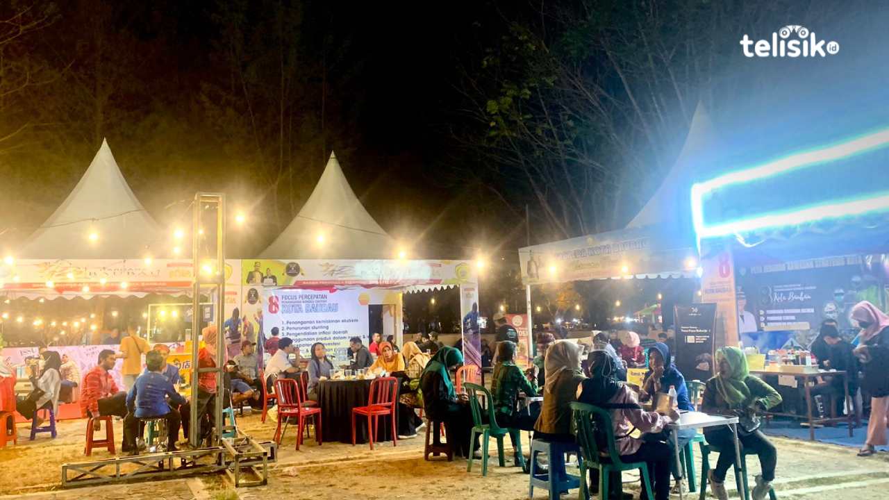 Tampak stand-stand UMKM dipenuhi masyarakat Kota Baubau. Foto: Elfinasari/Telisik