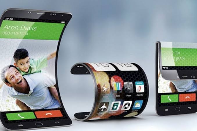 Produsen smartphone Vivo dan Transsion berencana meluncurkan smartphone dengan layar yang dapat digulung (Rollable). Foto: Repro Memorandum.disway.id