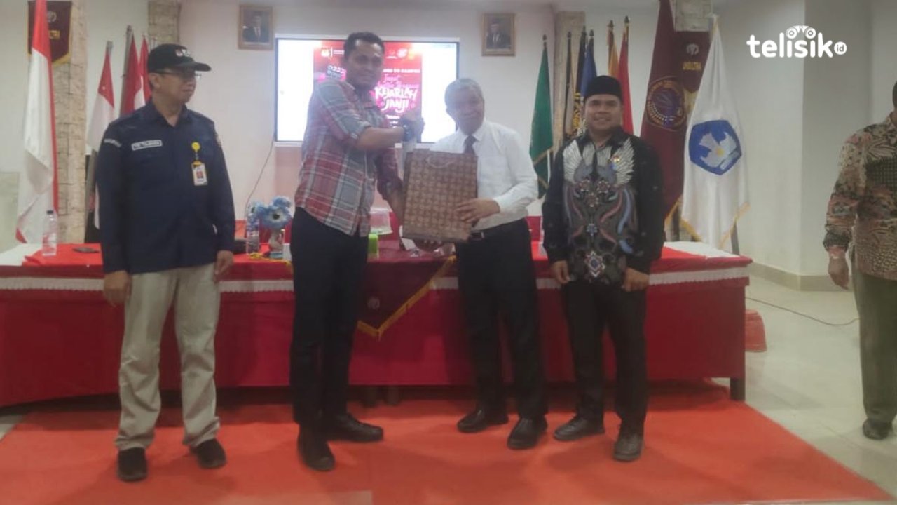 Goes To Campus, KPU Sulawesi Tenggara soaialisi Pemilu 2024 dan nonton bareng film Kejarlah Janji, di Unsultra. Foto: Erni Yanti/Telisik