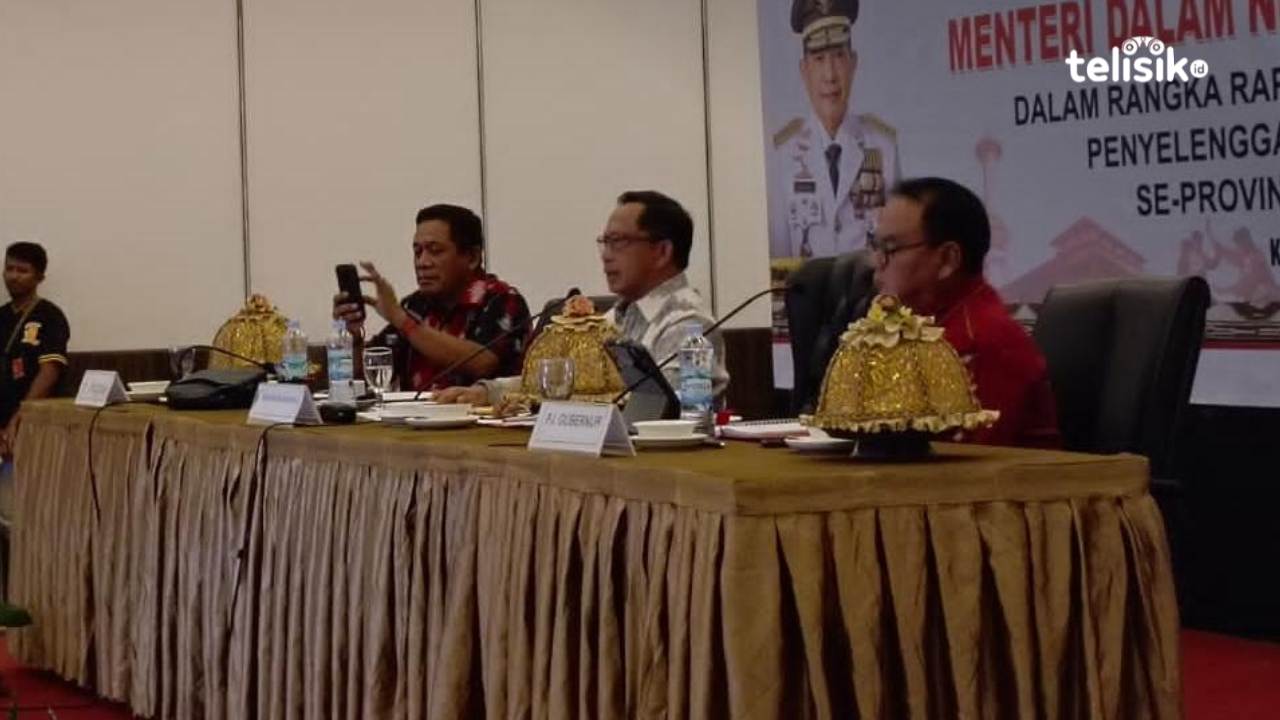Rapat koordinasi Mendagri, Tito Karnavian bersama kepala daerah se-Sulawesi Tenggara. Foto: Adinda Septia Putri/Telisik