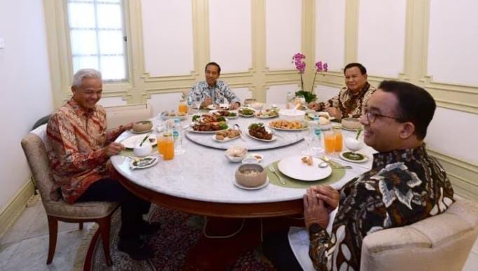 Presiden Jokowi makan siang bersama dengan tiga orang bakal calon presiden di Istana Kepresidenan di Jakarta. Foto: BPMI Sekretariat Presiden