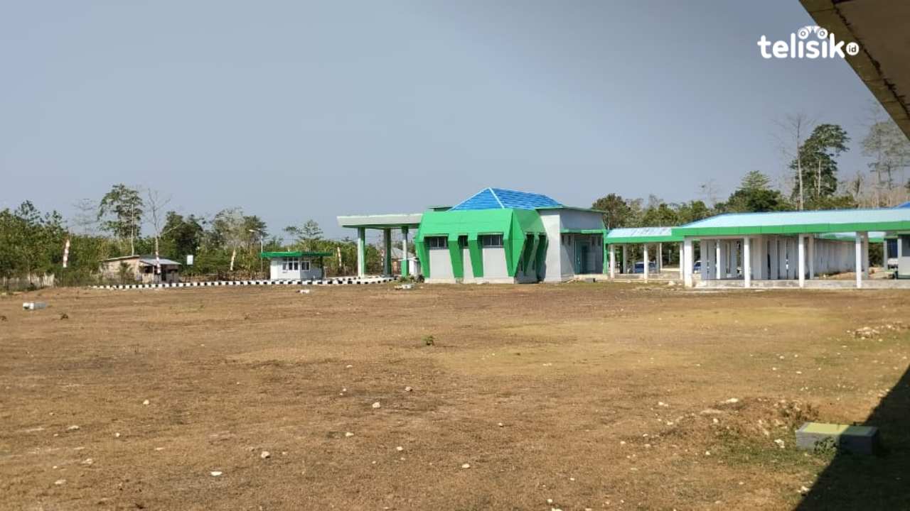 Pelataran RSUD Muna Barat yang saat ini meraih akreditasi tingkat utama. Foto: Putri Wulandari/Telisik