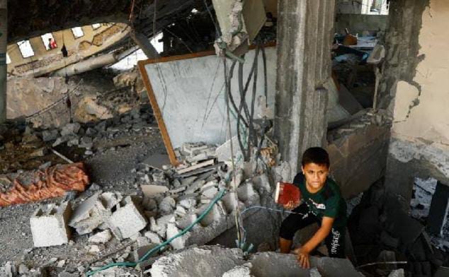 Korban pengeboman Israel di Gaza, Palestina terus bertambah, Kementerian Kesehatan Palestina di Gaza mengatakan 10.328 orang di Gaza yang terkepung telah tewas dalam serangan Israel sejak 7 Oktober, jumlah tersebut mencakup 4.237 anak. Foto: Tempo.co