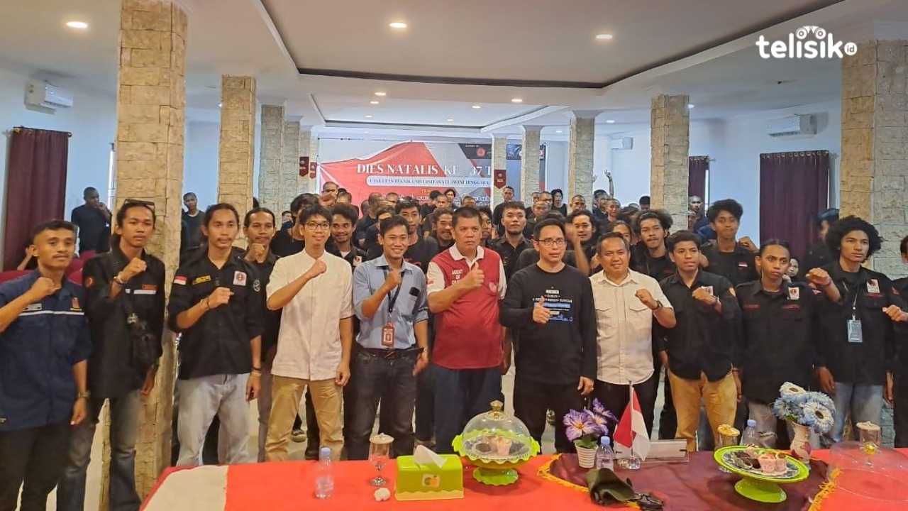Fakultas Teknik Unsultra peringati dies natalis ke-37 sekaligus melantik 6 prodi tambahan. Foto: Erni Yanti/Telisik