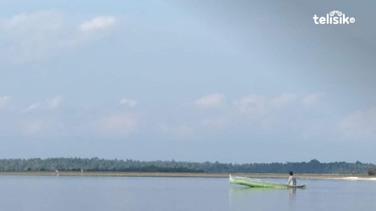 Perjuangan nelayan Pulau Kapota dalam mencari ikan. Foto Merdiyanto/Telisik 