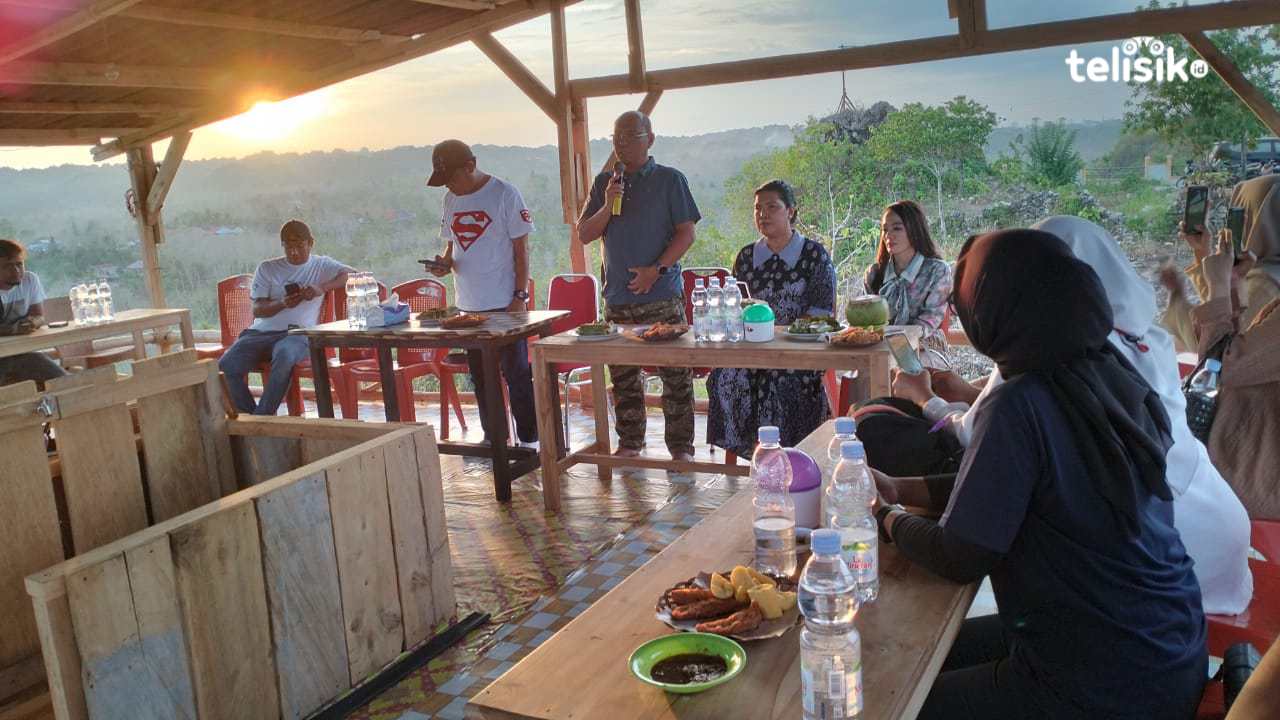Kajari Muna, Robin Abdi Ketaren silahturahmi bersama insan pers. Foto: Sunaryo/Telisik