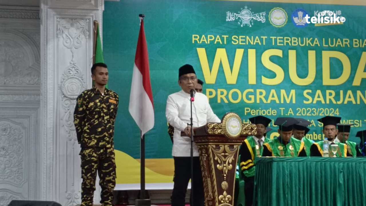 Ketua Umum PBNU, Yahya Cholil Status saat beri sambutan di acara wisuda Unusra. Foto: Adinda Septia Putri/Telisik