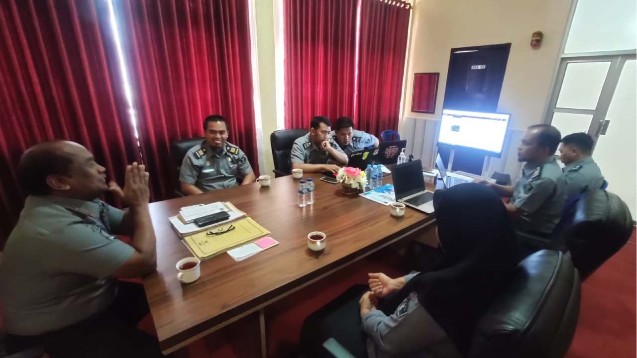 Kunjungan ini dilakukan untuk mengecek kelengkapan Data Dukung Rencana Kerja Tahunan Reformasi Birokrasi (RKT RB) yang diunggah dalam aplikasi E-RB. Foto: Ist.