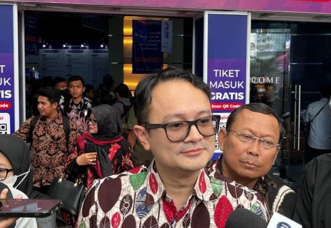 Wakil Menteri Perdagangan, Jerry Sambuaga saat ditemui di Gedung Smesco, Jakarta, Selasa (28/11/2023). Foto: Kompas.com