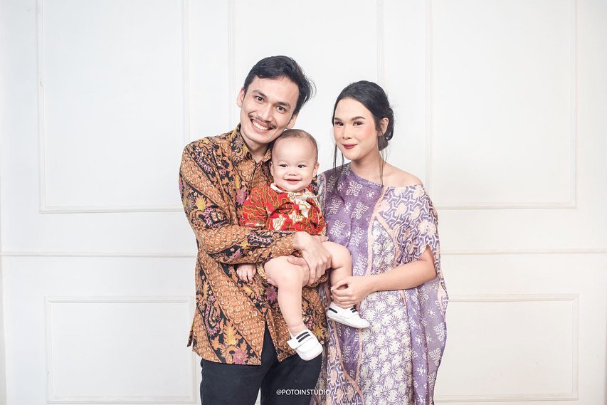 Bocah usia 21 bulan, Kenneth Matthew yang menghafal rumus kalkulus dan anatomi tubub manusia. Foto: Instagram @imchika