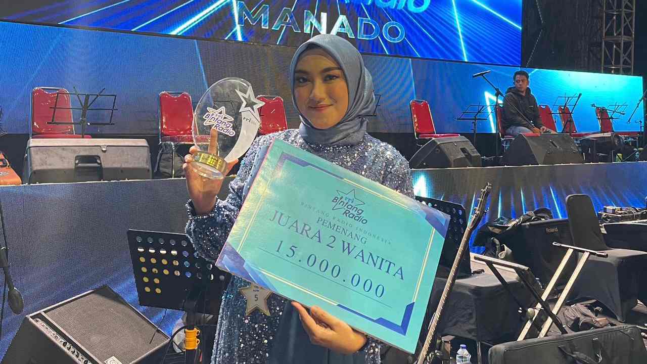 Amira Yusmalia Julan, raih juara II dalam ajang RRI Bintang Radio Nasuonal 2023 di Manado, Sulawesi Utara. Foto: Ist.