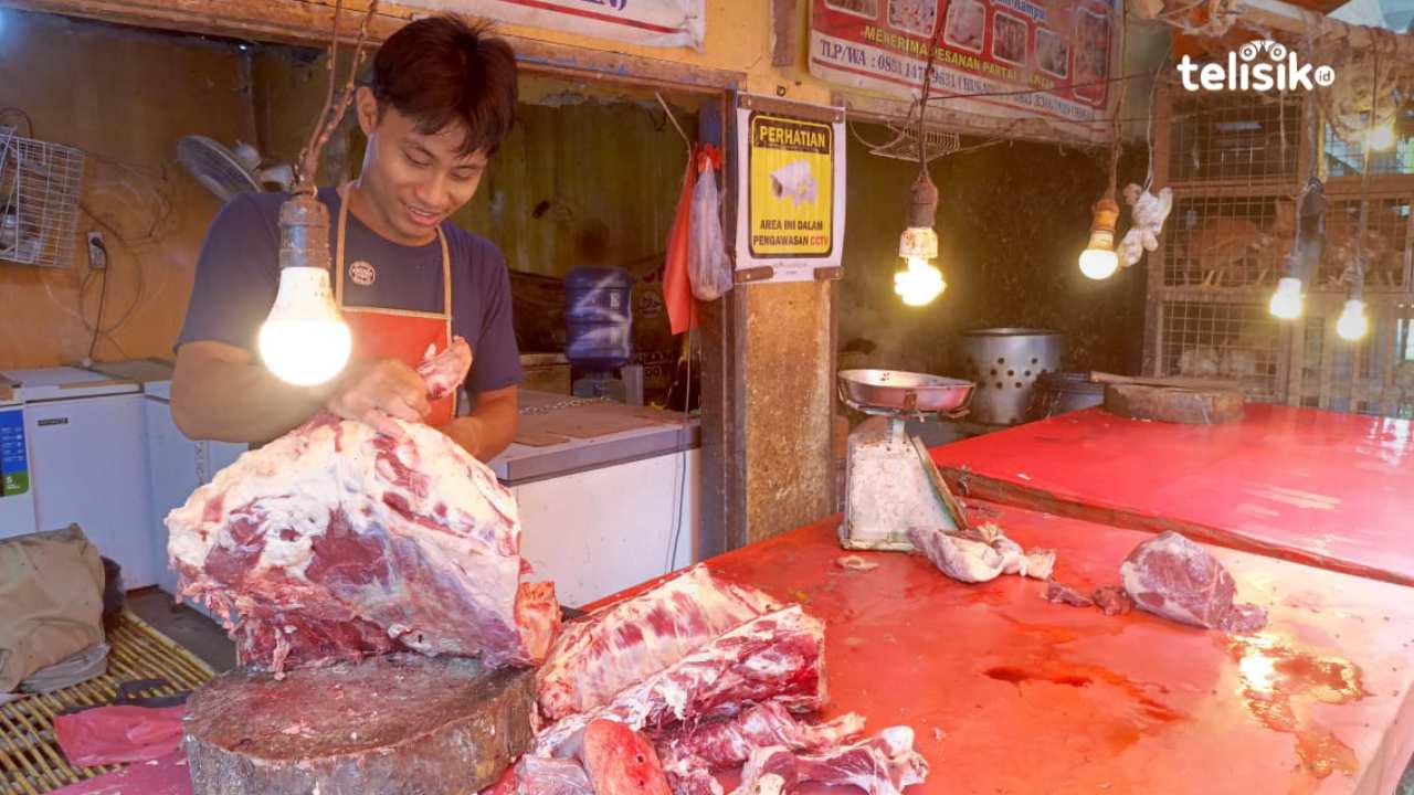 Harga daging sapi dan ayam di Kota Kendari mengalami kenaikan menjelang Natal dan tahun baru. Foto: Supardan/Telisik