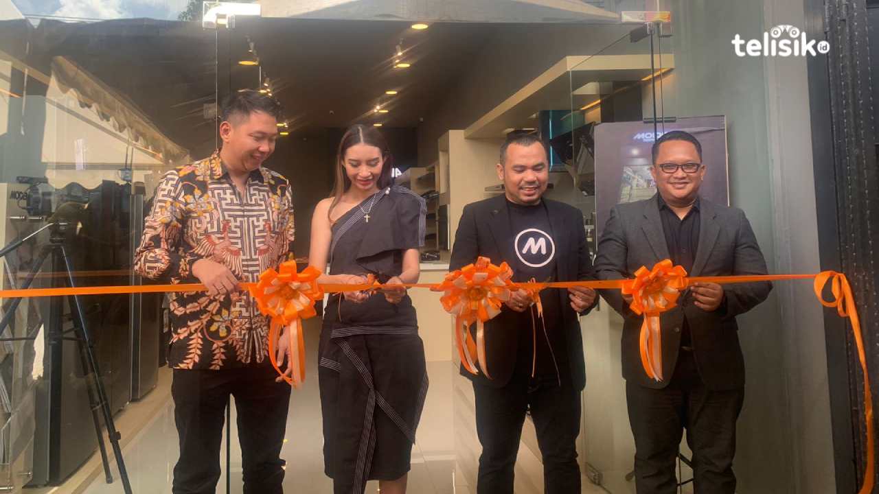 Modena, merek penyedia peralatan rumah tangga resmi membuka Modena Home Center (MHC) pertama di Kota Baubau. Foto: Elfinasari/Telisik