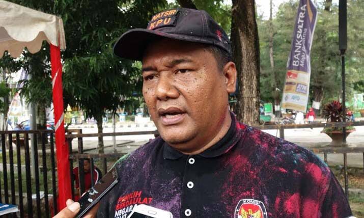 Mantan Ketua KPU Sultra periode 2018-2023, La Ode Abdul Natsir, meninggal dunia pada Senin (25/12/2023) pukul 23:40 Wita di Rumah Sakit Bahteramas. Foto: Ist.