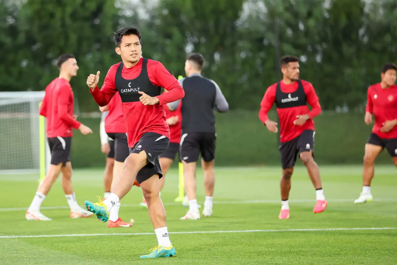 Pemain Timnas Indonesia saat menjalani latihan menjelang Piala Asia 2023. Foto: PSSI