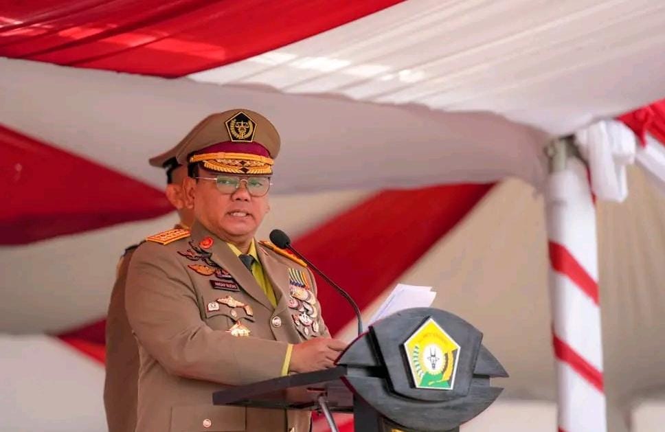 Pj Gubernur Sulawesi Tenggara, Andap Budhi Revianto membeberkan beberapa perusahaan di Sulawesi Tenggara tanpa kecelakaan kerja. Foto: Facebook Biro Adm Pemrov Sultra