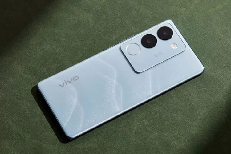 Handphone Vivo Y17s yang sedang promo cash back awal tahun. Foto: Infoindonesia.id