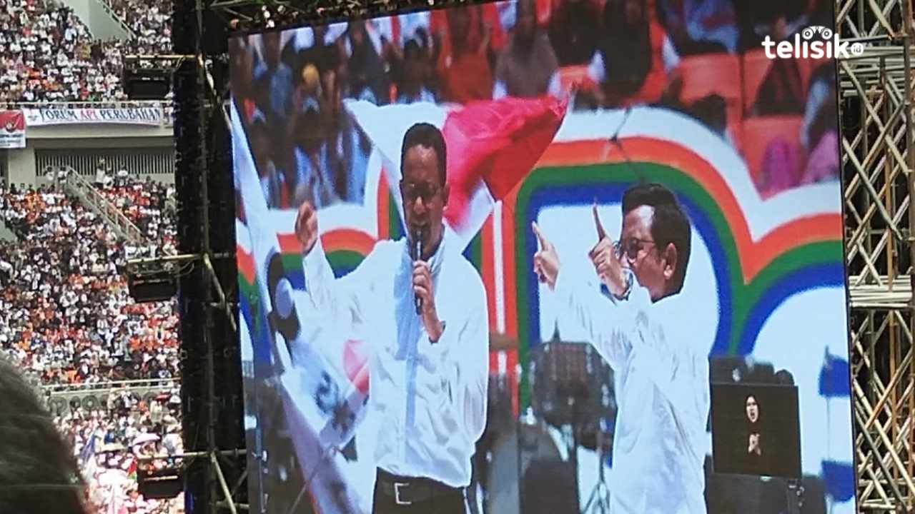 Capres-cawapres nomor urut 1, Anies Baswedan-Muhaimin Iskandar (AMIN), saat kampanye akbar di Jakarta Internasional Stadium (JIS), Jakarta Utara, Sabtu (10/2/2024). Foto: Mustaqim/Telisik