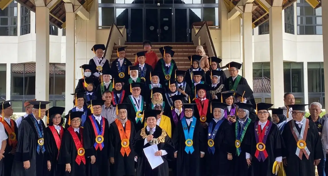 Civitas akademika Universitas Indonesia (UI) melakukan deklarasi kebangsaan sebagai sikap kritik kepada Presiden Jokowi, di Kampus UI Depok, Jumat (2/2/2024). Foto: Ist