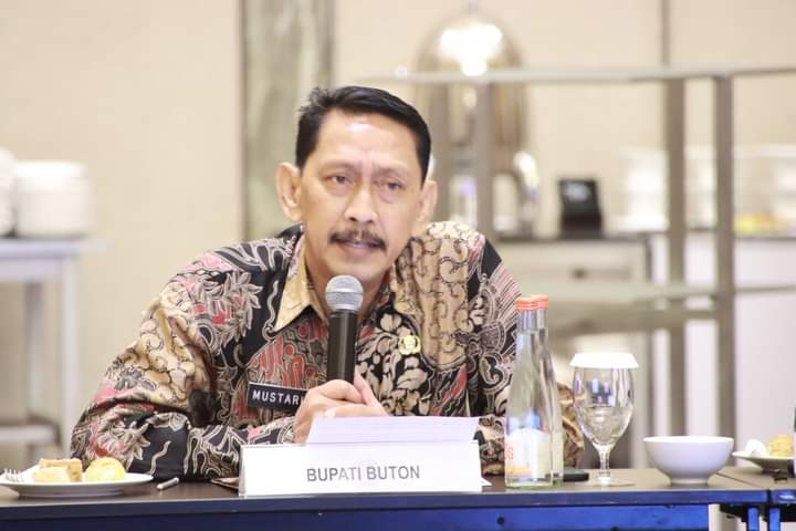 Penjabat Bupati Buton, La Ode Mustari, akan menetapkan Rencana Detail Tata Ruang (RDTR) Kecamatan Lasalimu menjadi peraturan bupati maksimal 1 bulan setelah persetujuan substansi. Foto: Ist.