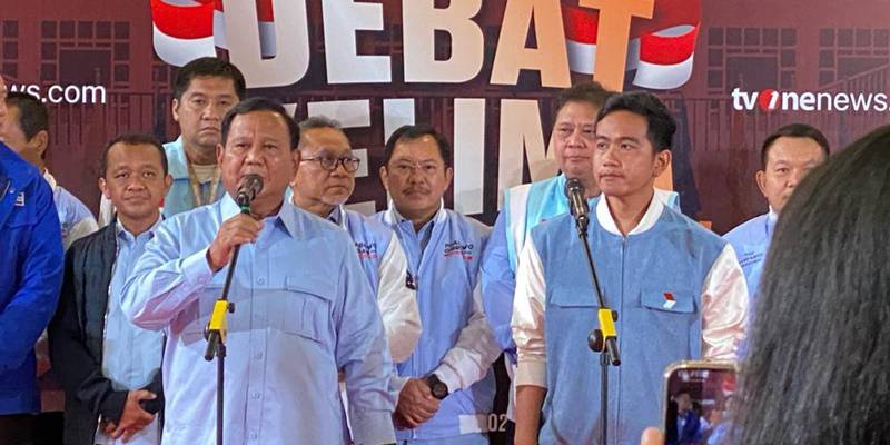 03Capres nomor urut 2, Prabowo Subianto memberikan keterangan pers usai menjalani debat kelima Pilpres 2024. Akan tetapi, Prabowo menolak untuk tanya jawab dengan wartawan. Foto: Repro Rmol.id