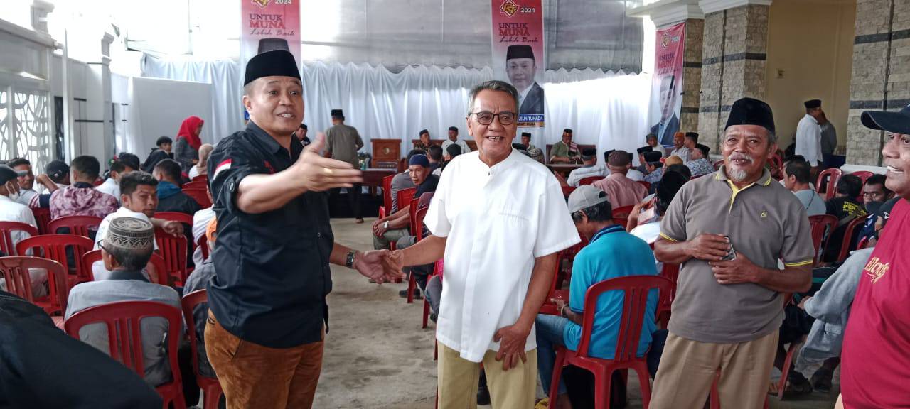 Menyatakan siap bertarung di Pilkada Muna untuk kedua kalinya, LM Rajiun Tumada masih menunggu hasil survei untuk menentukan bakal calon wakilnya nanti. Foto: Ist.