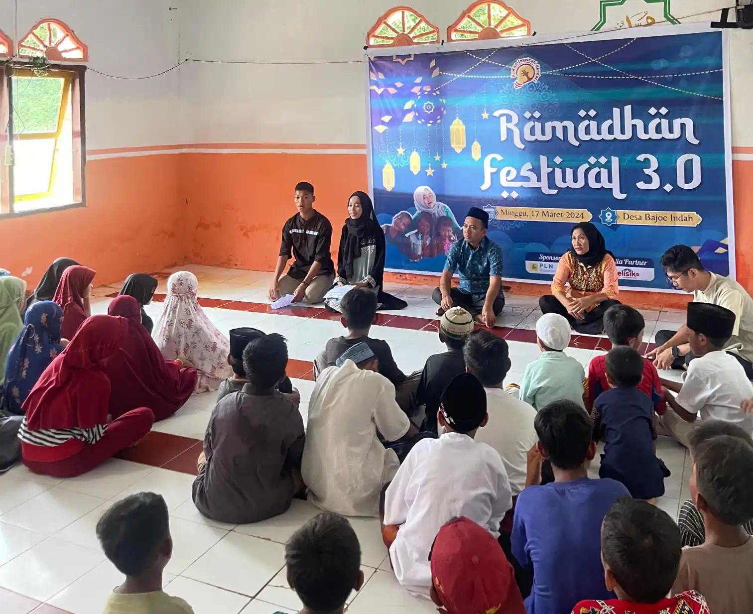 Kawan Inspirasi melaksanakan Ramadan Festival 3.0 bersama anak-anak Desa Bajoe Indah. Foto: Ist.