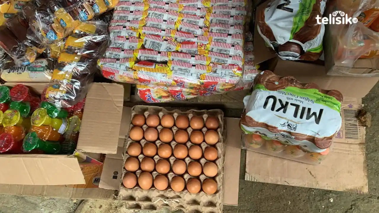 Harga telur ayam ras di Muna Barat mencapai Rp 70.000 per rak. Foto: Putri Wulandari/Telisik