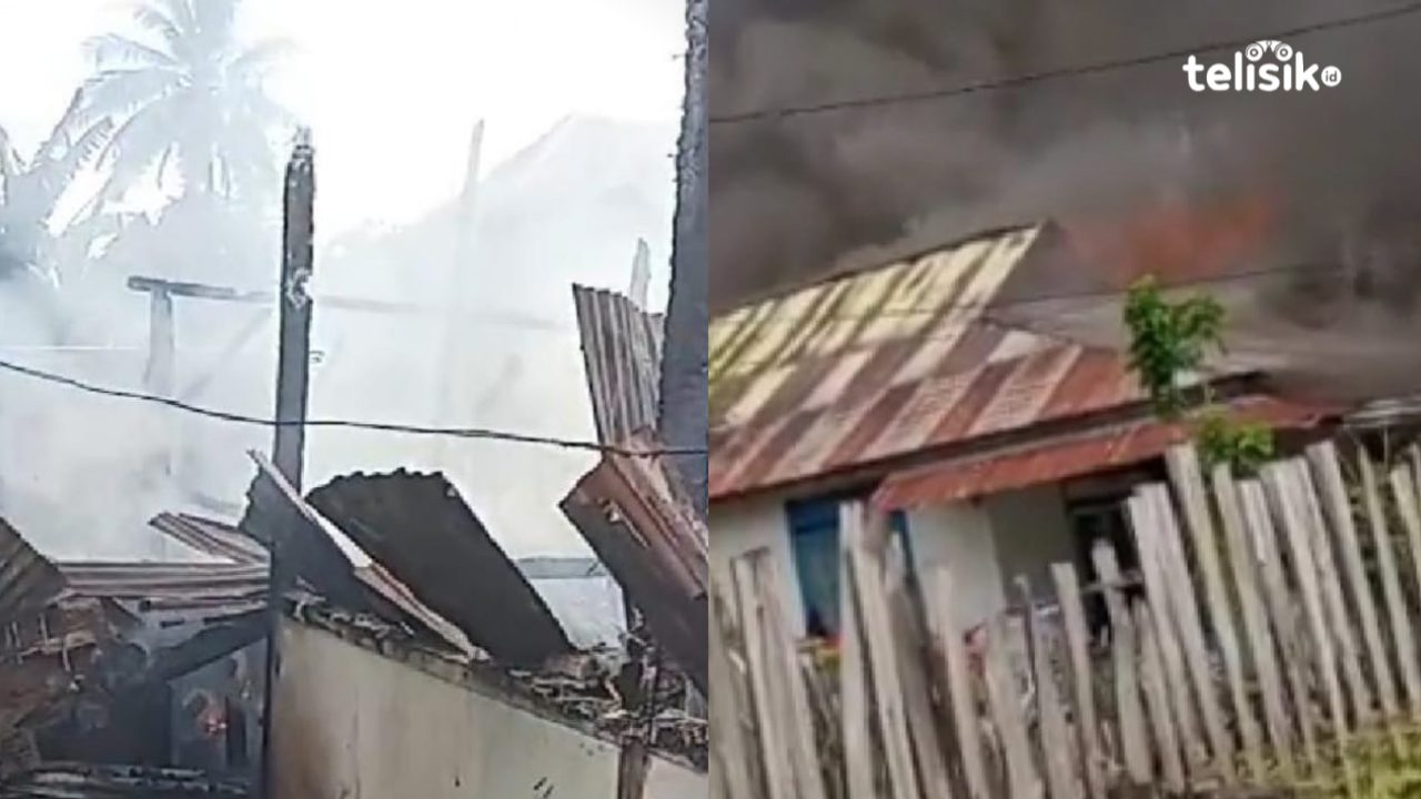 Kobaran api membakar rumah warga di Desa Motewe. Foto: Sunaryo/Telisik