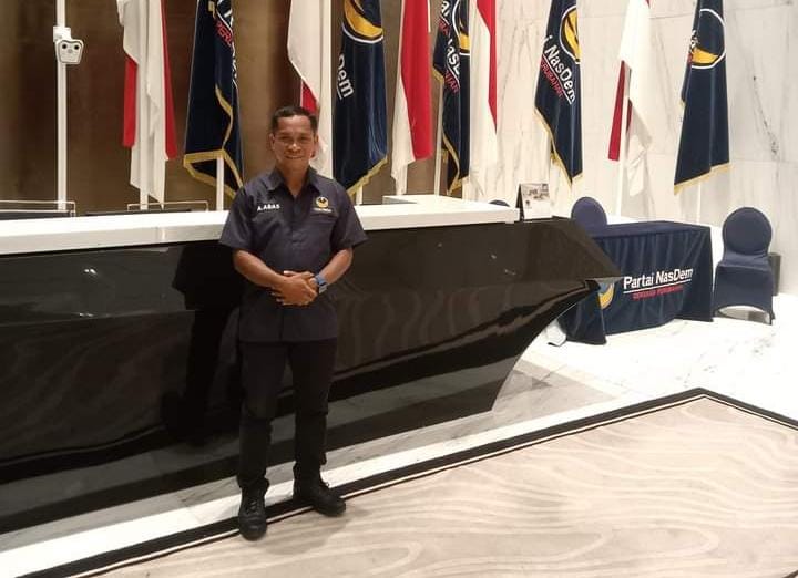 Sekretaris DPD Nasdem Muna Barat, Ahmad Abas Karip optimis akan tampilkan kader terbaik sebagai bakal calon bupati dan wakil bupati Muna Barat. Foto: Ist.