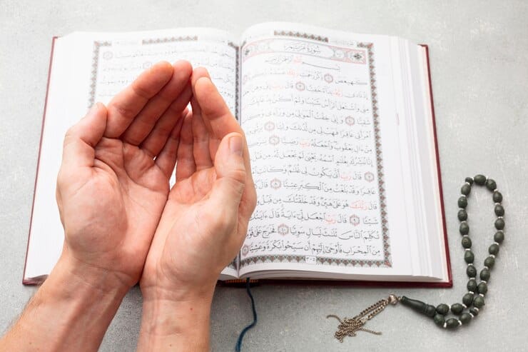 Sejarah peristiwa Nuzulul Qur'an memiliki hikmah mendalam bagi umat Islam. Foto: Repro Freepik