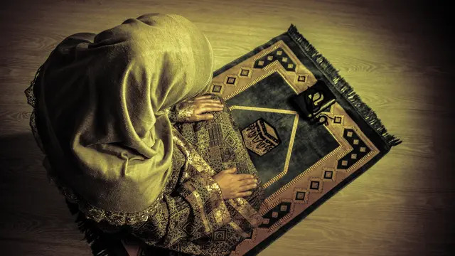 Tak hanya berjamaah, shalat tarawih  juga bisa dilakukan sendiri dirumah. Foto: Repro Liputan 6