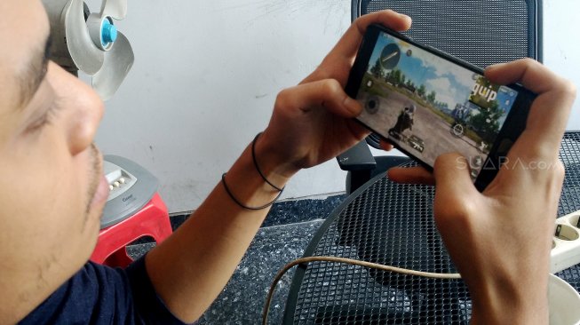 Ada beberapa cara untuk mengatasi HP leg dan cepat panas ketika bermain game Foto: Repro Suara.com