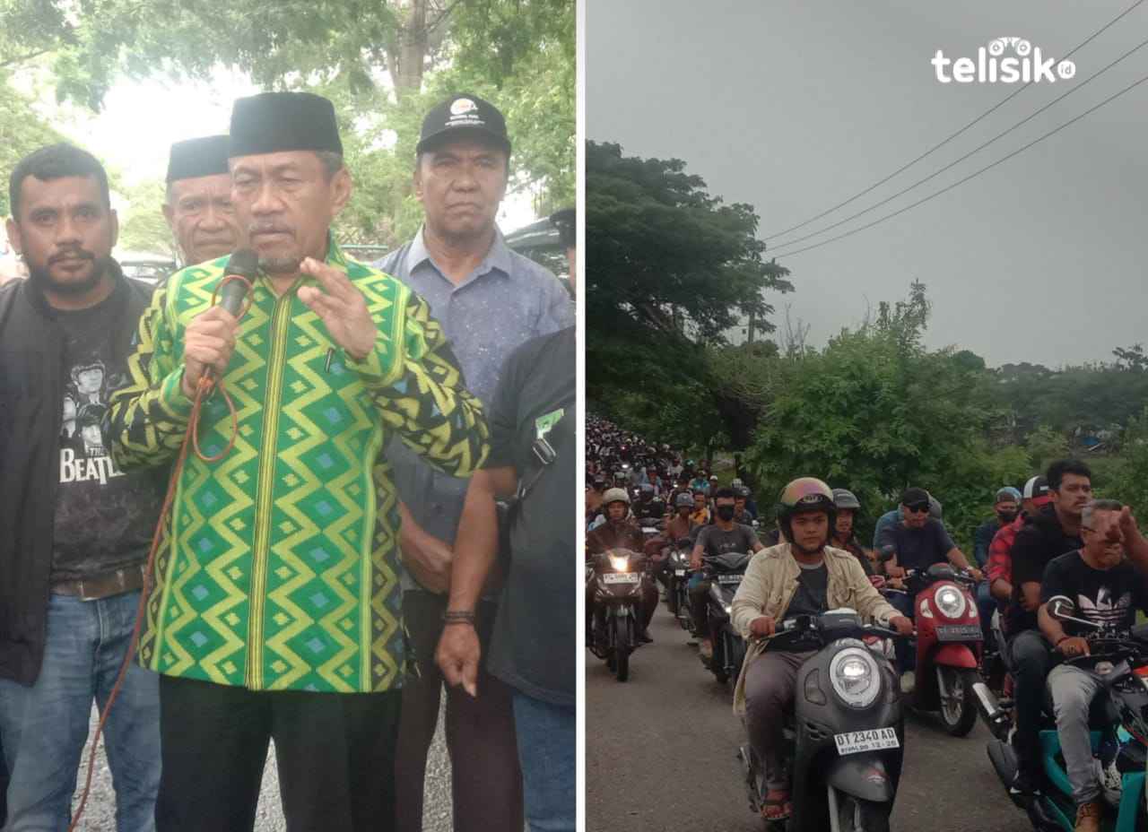 Ribuan masyarakat mengantarkan Plt Bupati Muna, Bachrun Labuta saat mendaftar di PKB dan PKS. Foto: Sunaryo/Telisik