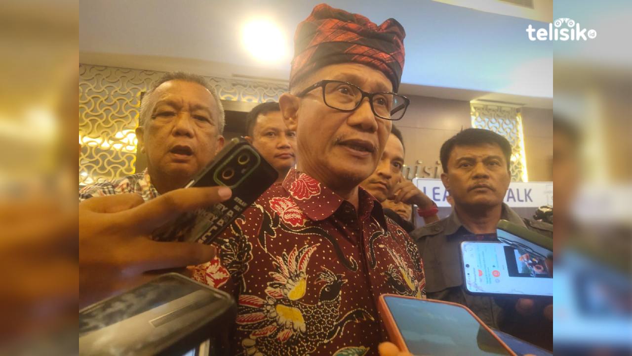 Lukman Abunawas saat diwawancarai awak media. Foto: Erni Yanti/Telisik