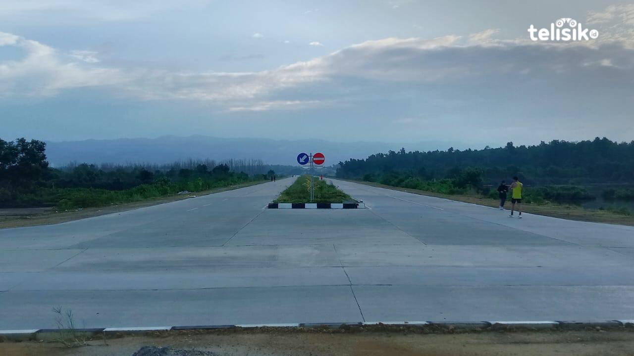 Suasana pagi hari di jalan lingkar dalam (inner ring road) yang menjadi lokasi favorit untuk jogging. Foto: Mardianto/Telisik