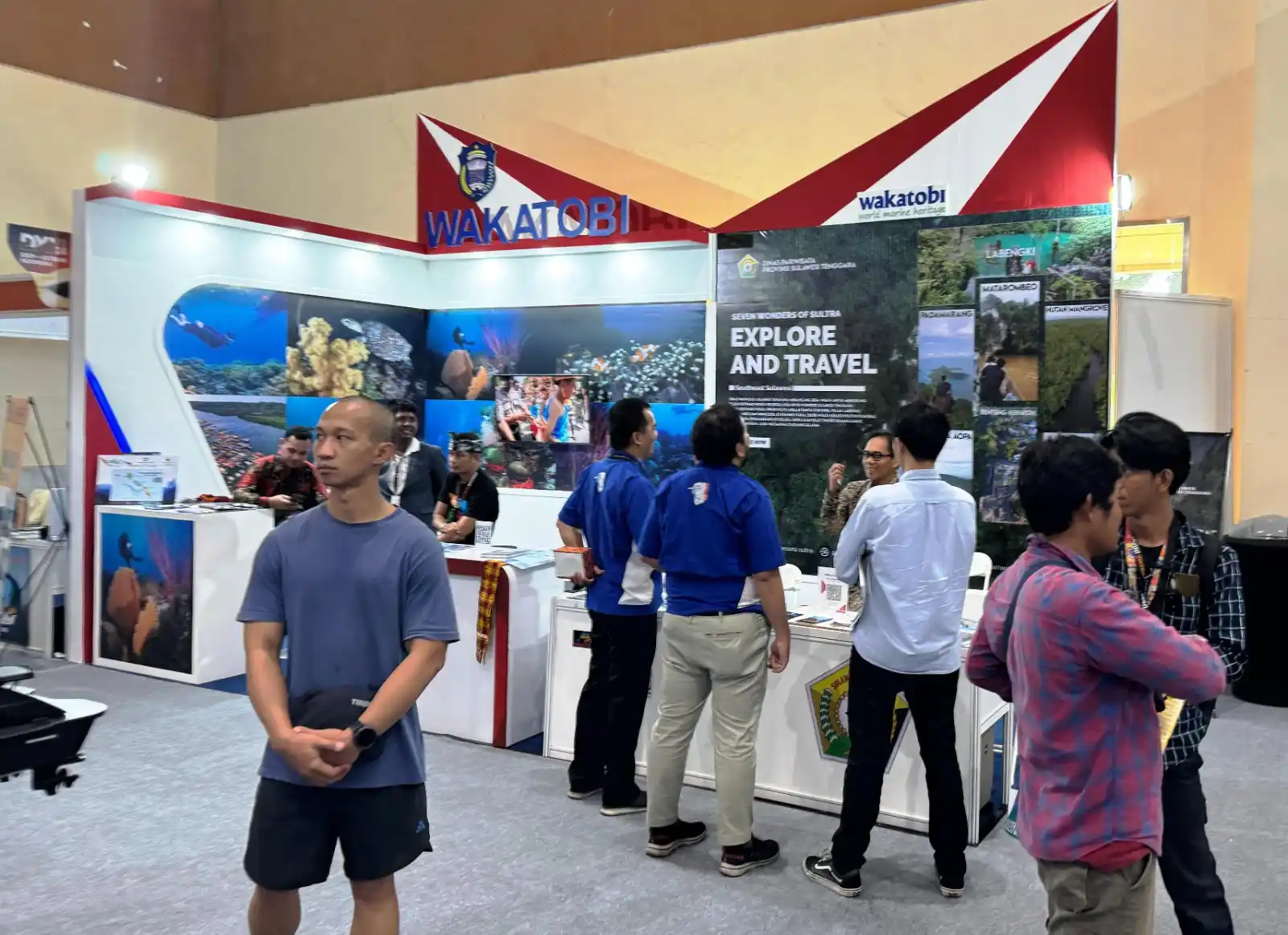 Antusias para pengunjung di ajang Pameran Deep & Extreme Indonesia (DXI) 2024. Foto: Ist.