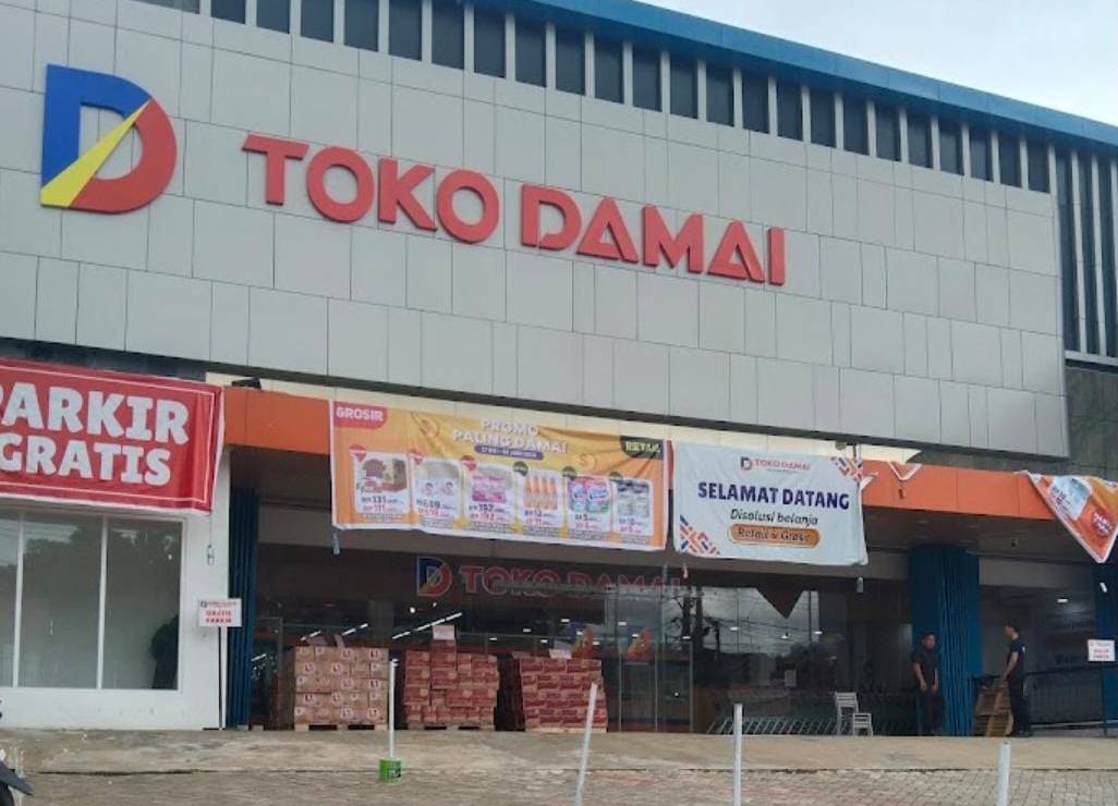 Toko Damai Kendari membuka lowongan kerja untuk tiga posisi. Foto: Ummi Salma