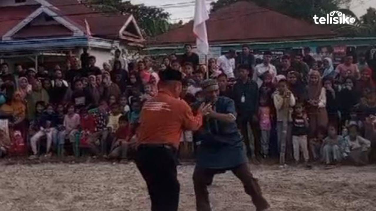 Penampilan tokoh adat dalam budaya Mansa di Buton Tengah. Foto: Nur Fauzia/Telisik