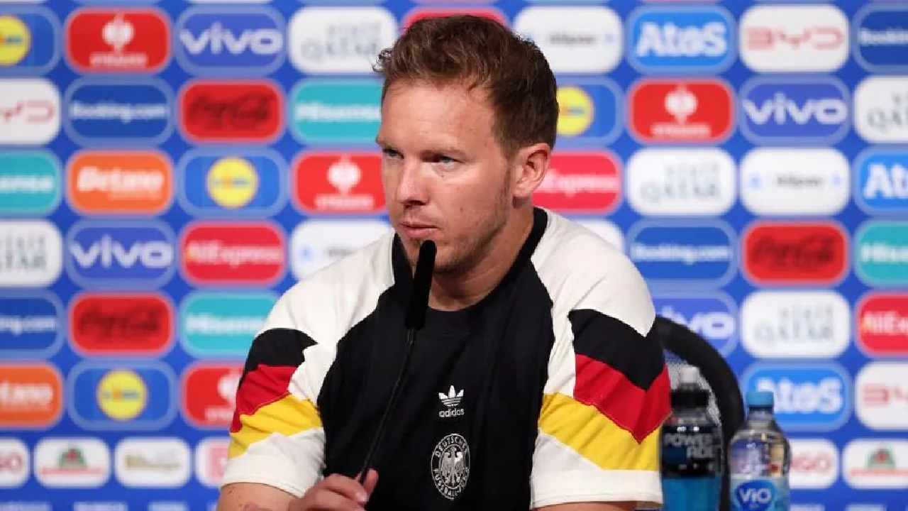 Pelatih Timnas Jerman, Julian Nagelsmann, mengeluhkan rumput Stadion Frankfurt sehari jelang duel timnya dengan Swiss, Sabtu waktu setempat atau Minggu (23/6/2024) pagi WIB. Foto: euro.com