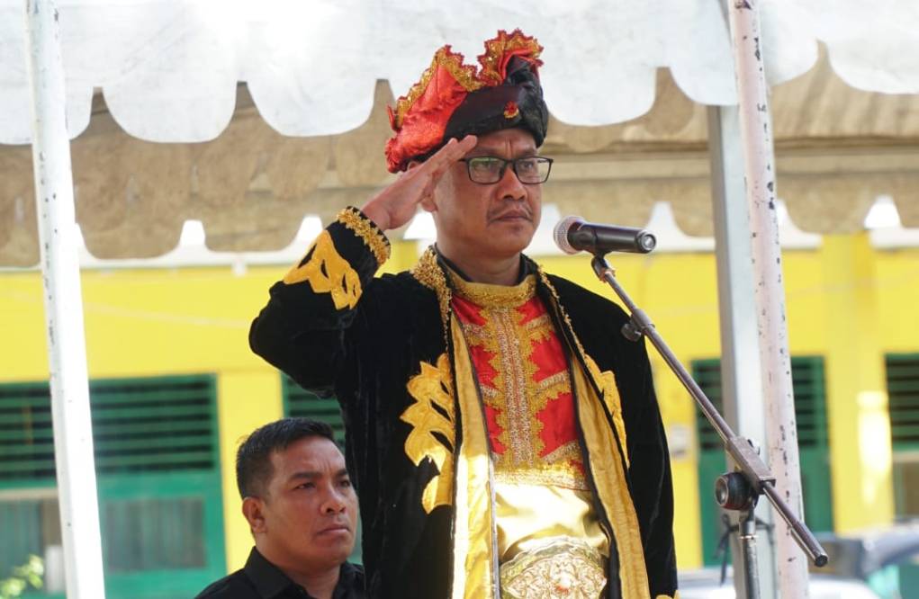 Sekretaris Daerah (Sekda) Buton Selatan, La Ode Budiman, saat memimpin upacara peringatan Hari Lahir Pancasila. Foto: Dinas Komunikasi dan Informatika Buton Selatan