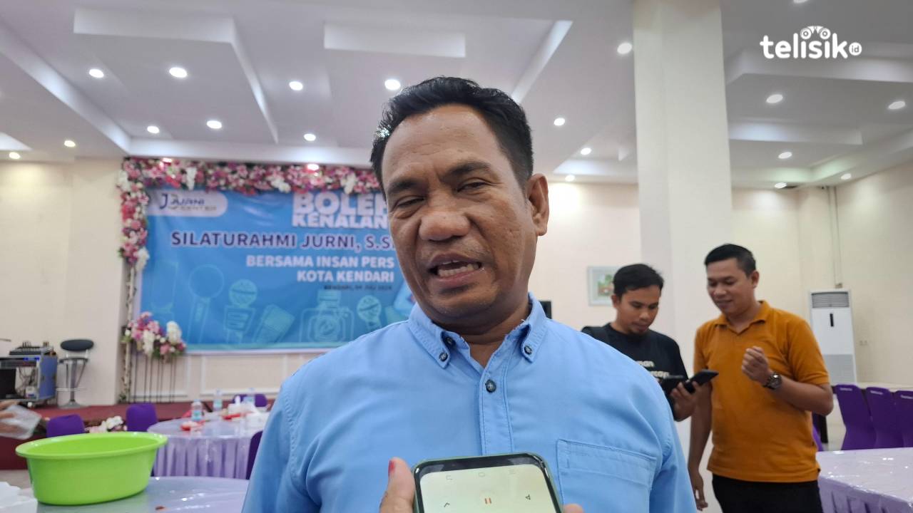 Jurni, pengusaha yang terjun ke dunia politik untuk membangun Sultra. Foto: Erni Yanti/Telisik