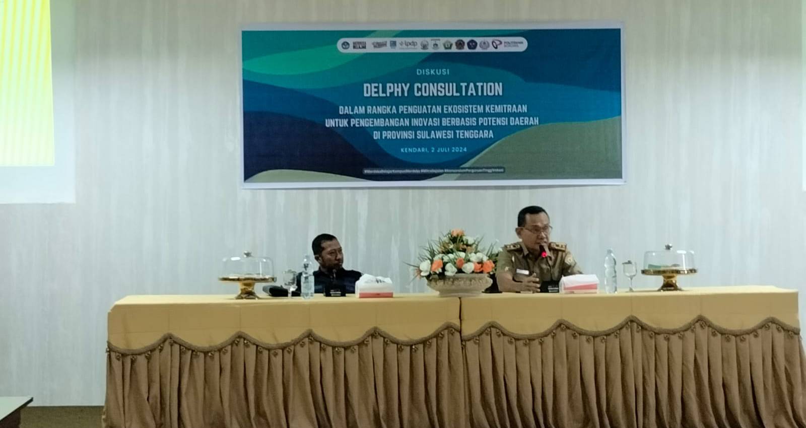 Konsorsium Kemitraan Perguruan Tinggi Vokasi wilayah Sulawesi Selatan, Barat, dan Tenggara diskusi Delphy Consultation bersama Badan Perencanaan Pembangunan Daerah (Bappeda) Sulawesi Tenggara. Foto: Ist.
