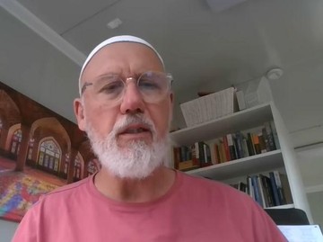 Pendeta asal Australia putuskan masuk Islam setelah mengabdi 45 di gereja Kristen Ortodoks. Foto: Repro Insertlive.com